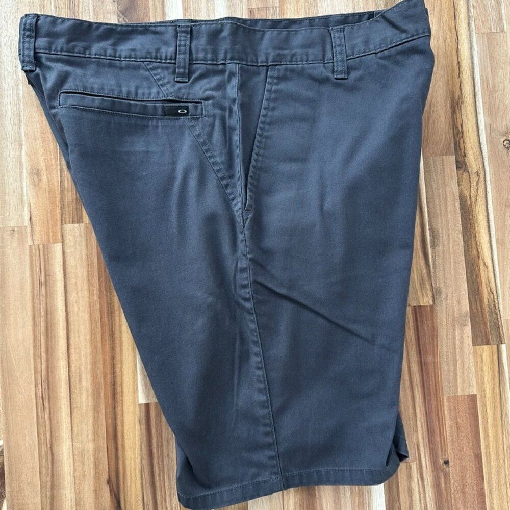 Oakley Slim Fit Chino Shorts - Size 34